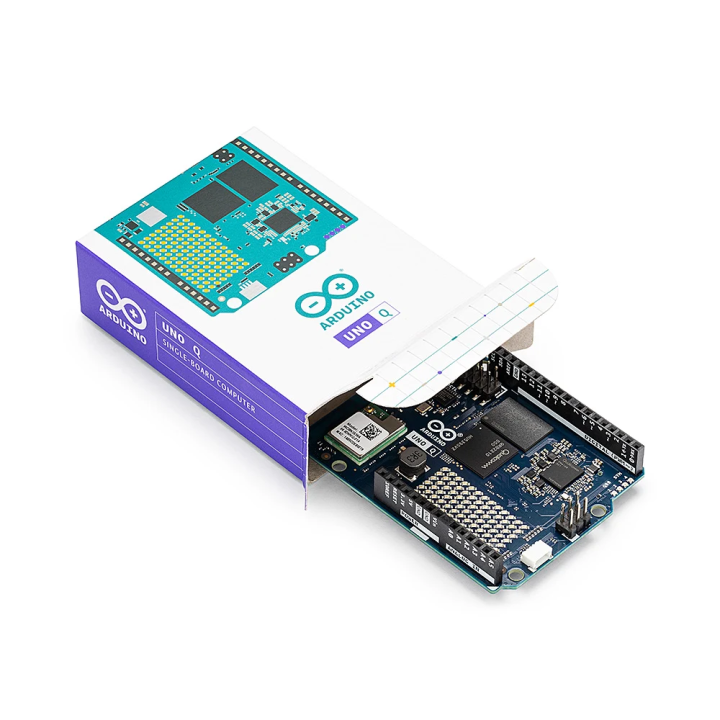 Arduino UNO Q із заводською коробкою